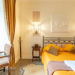 Capital Rooms